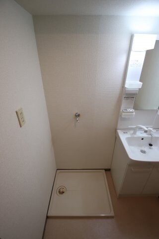物件内観写真15　(室内洗濯機置場)