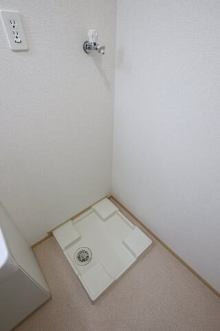 物件内観写真14　(室内洗濯機置場)