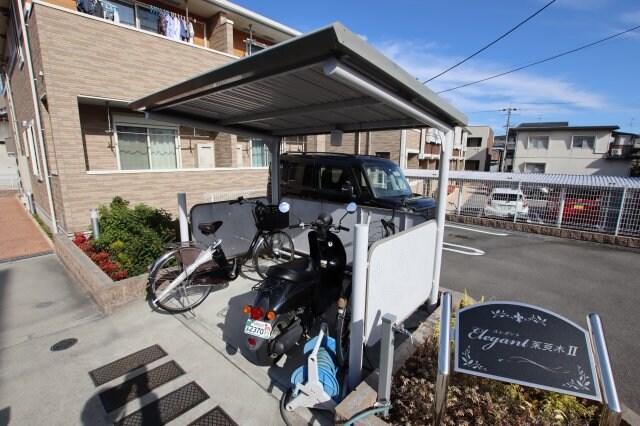 物件内観写真4　(駐輪場)