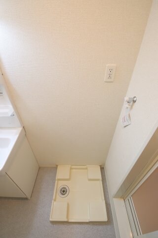 物件内観写真13　(室内洗濯機置き場)