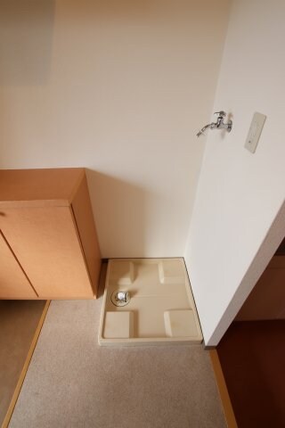 物件内観写真12　(室内洗濯機置場)