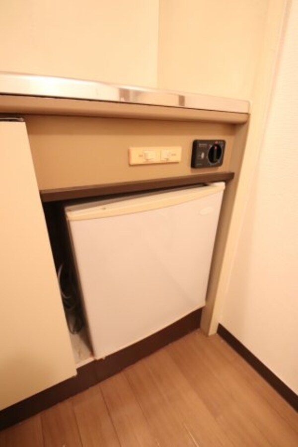建物設備(冷蔵庫)