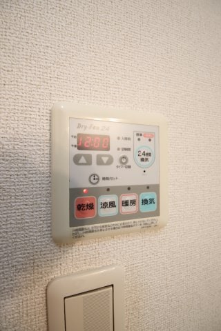 物件内観写真11　(浴室乾燥機)