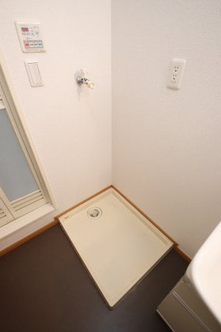 物件内観写真13　(室内洗濯機置き場)