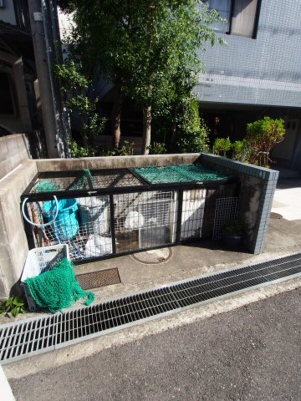 建物設備(敷地内ゴミ置場)