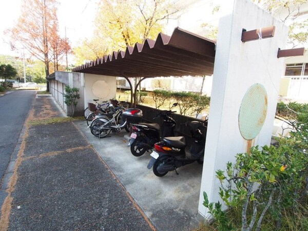 建物設備(駐輪場)