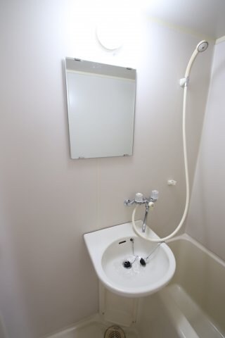 物件内観写真10　(洗面台)