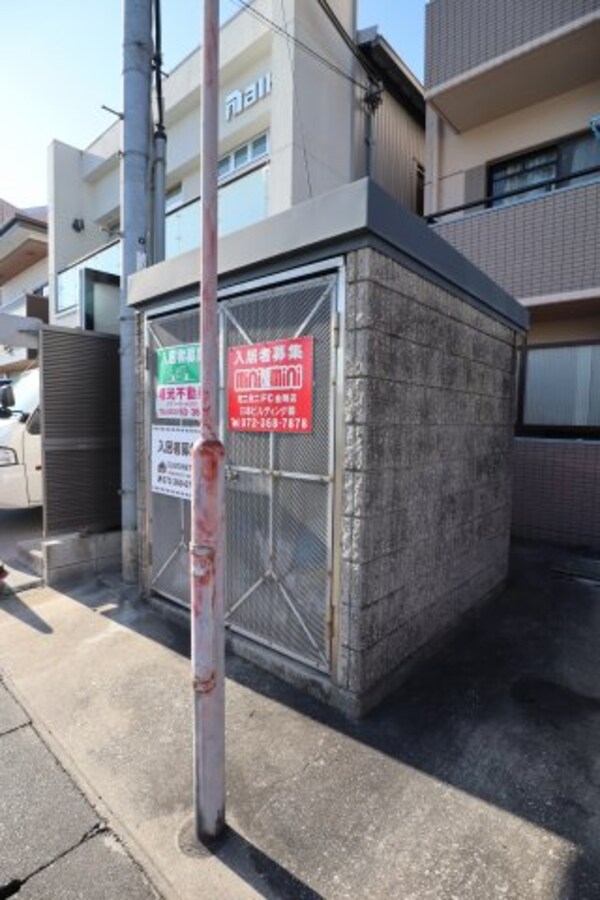 建物設備(敷地内ゴミ置き場)