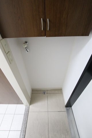 物件内観写真8　(室内洗濯置場)