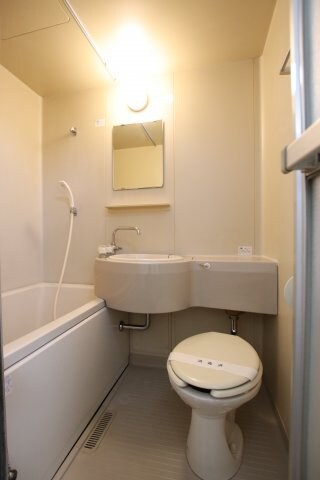 物件内観写真12　(ユニットバス)