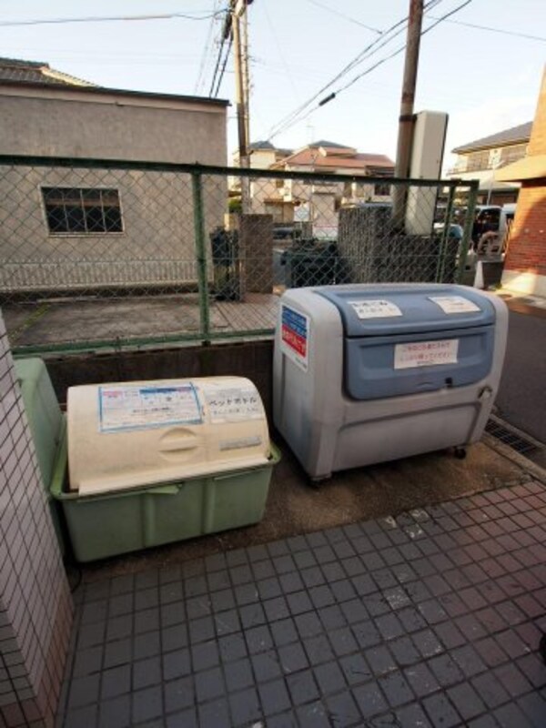 建物設備(敷地内ゴミ捨場)