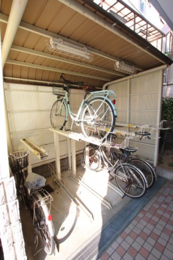 建物設備(駐輪場)