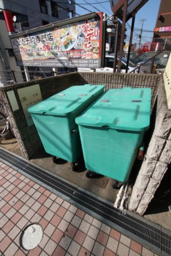 建物設備(敷地内ゴミ捨場)