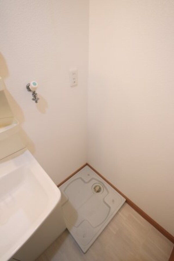 建物設備(室内洗濯機置場)