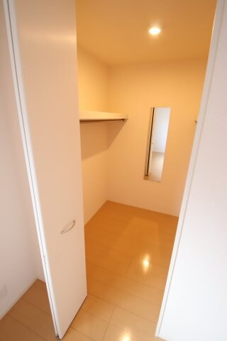 物件内観写真27　(ウォークインクローゼット)