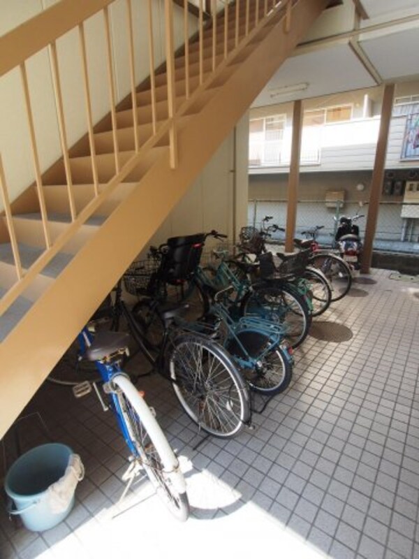 建物設備(駐輪場)