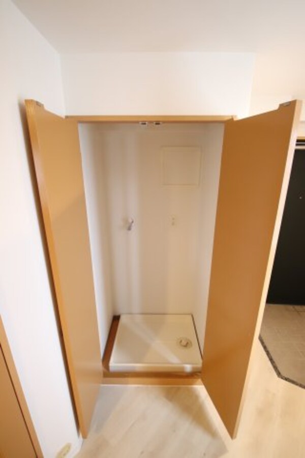 建物設備(室内洗濯機置場)