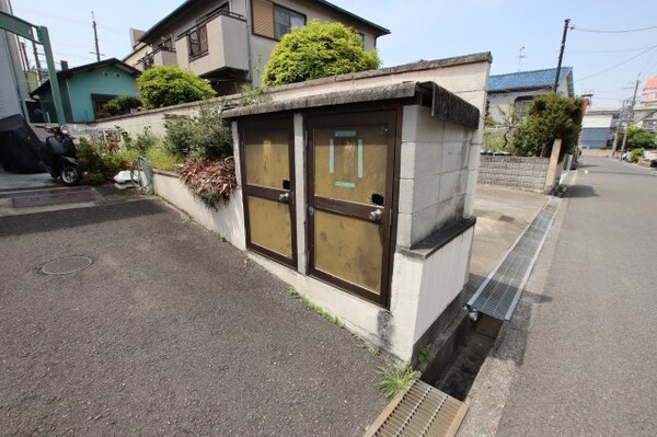 建物設備(敷地内ゴミ捨場)