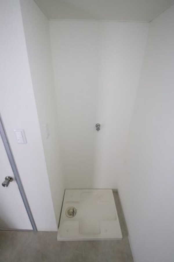 建物設備(室内洗濯機置場)