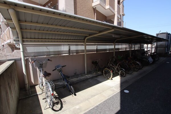 建物設備(駐輪場)