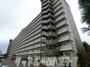 狭間住宅1号棟外観写真