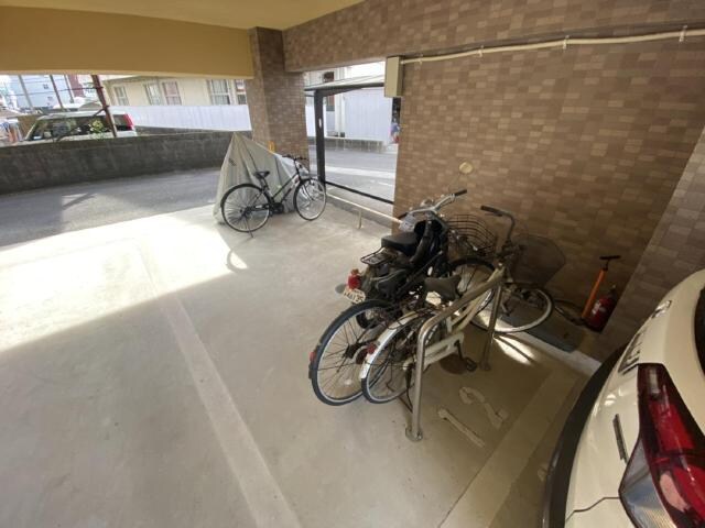 ウエスト5の物件外観写真