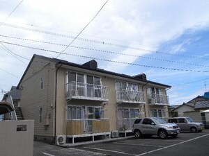 ファミールあおきB棟外観写真