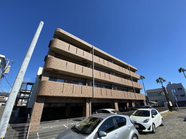 レ・フレール　イタキチ