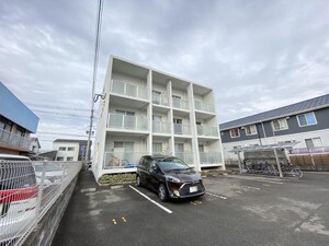 F residence （エフ レジデンス）外観写真