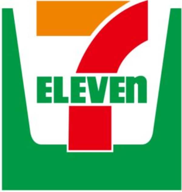 周辺環境(セブンイレブン 大阪大国町駅南店 215m)