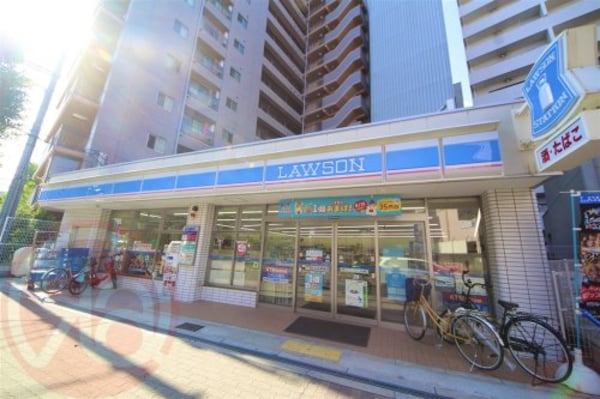 周辺環境(ローソン 南堀江四丁目店 752m)