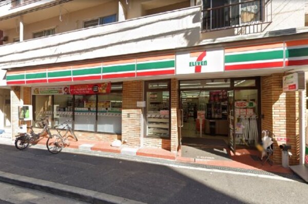 周辺環境(セブンイレブン 大阪南堀江4丁目店 682m)