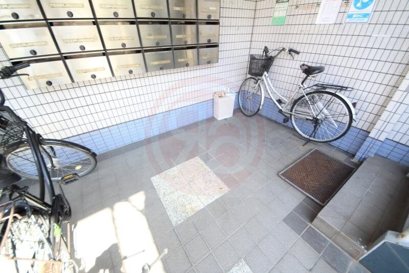 物件外観写真2　(毎日通るエントランスはこのようになっています)