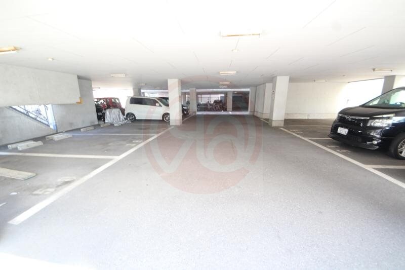 物件外観写真4　(駐車場に車を止められます)