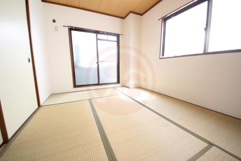 物件内観写真14　(子供のお昼寝に使えるお部屋です)