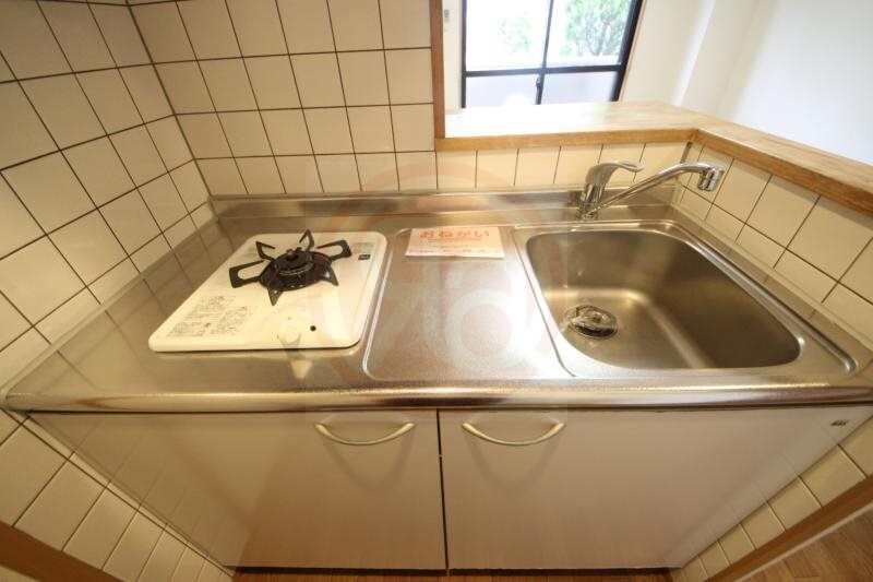 物件内観写真8　(使いやすいキッチンです)