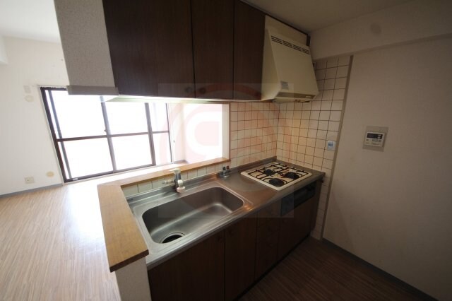 物件内観写真7　(広々とした洋室です)