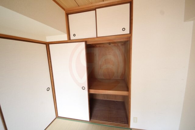 物件内観写真13　(きれいな玄関です)