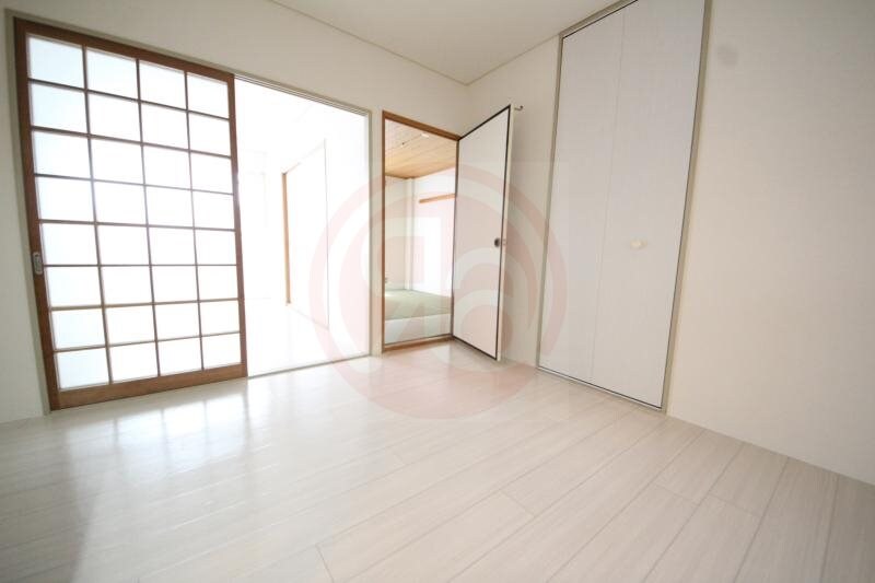 物件内観写真6　(ゆったりとしたリビングです)