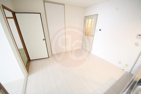 洋室(明るい洋室です)