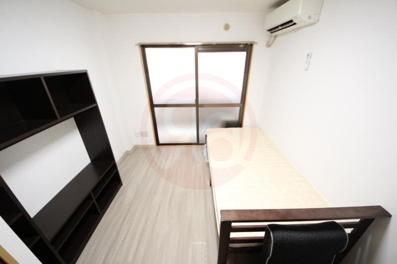 物件内観写真17　(使い勝手のいい寝室です)