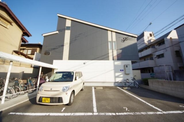 物件外観写真4　(外観もきれいです)