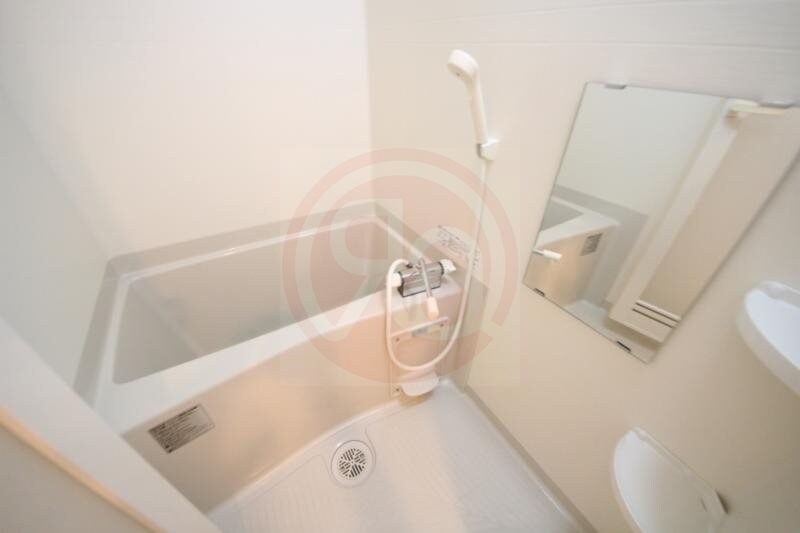 物件内観写真9　(日々の暮らしに欠かせないお風呂です)