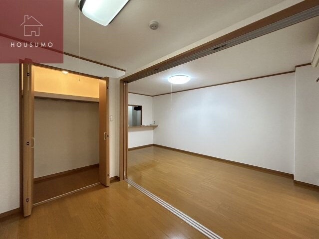 物件内観写真17　(ゆったりした洋室です)