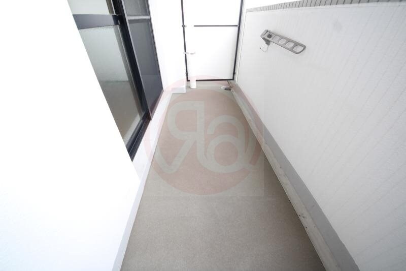 物件内観写真20　(開放的で明るい空間を演出してくれるバルコニーです)