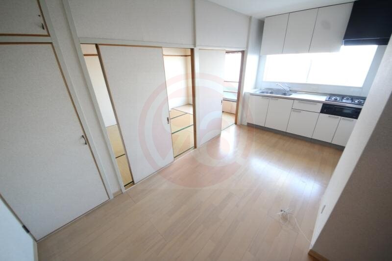 物件内観写真6　(使いやすい居間です)