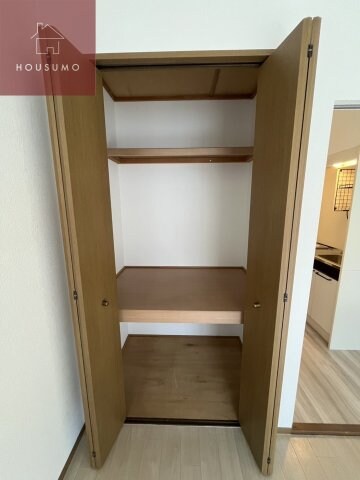 物件内観写真17　(大きなスペースがあり、収納には困りません)