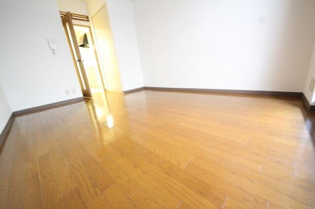 物件内観写真27　(使いやすい居間です)