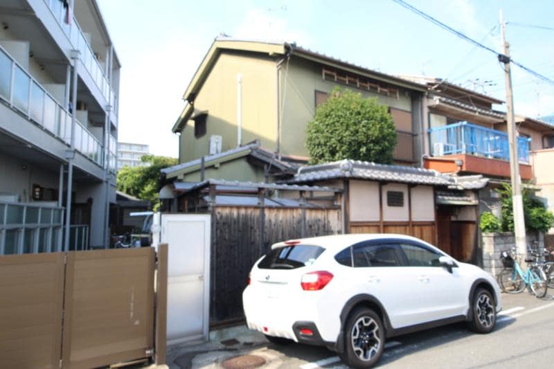 物件外観写真1　(きれいな外観です)