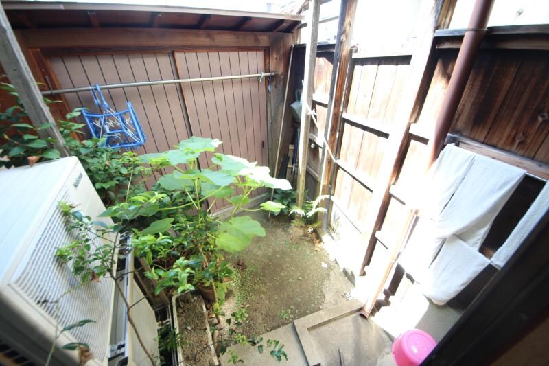 物件内観写真9　(お庭でゆったりと過ごせます)